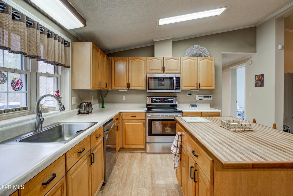 Photo #60: 958 Avery Branch Road