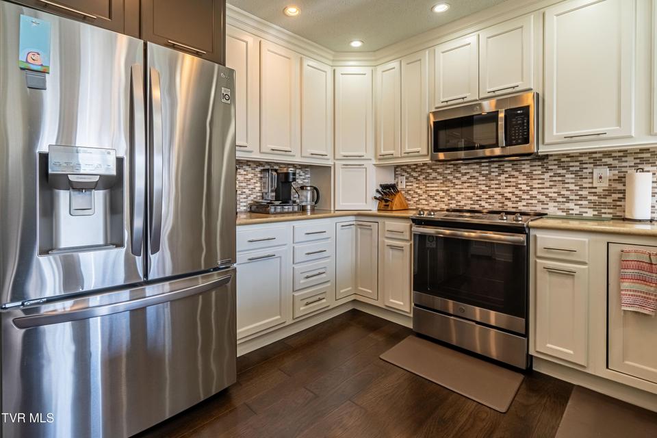 Photo #15: 20220 Colony Lane