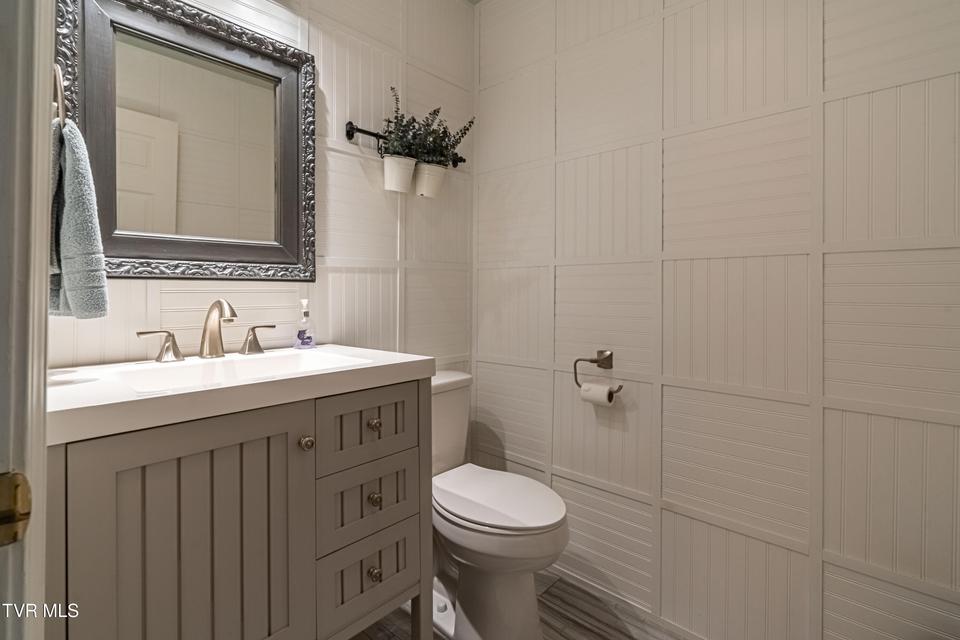 Photo #20: 20220 Colony Lane