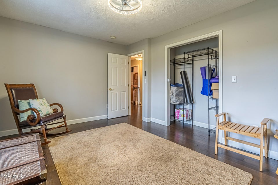 Photo #42: 20220 Colony Lane