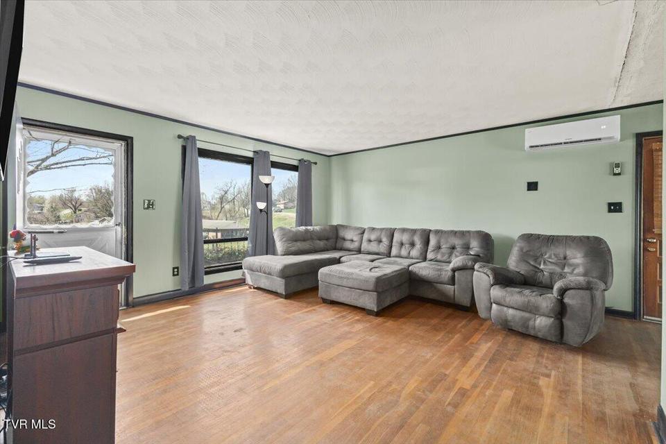 Photo #7: 208 Lynfield Road