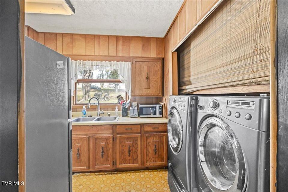 Photo #12: 208 Lynfield Road