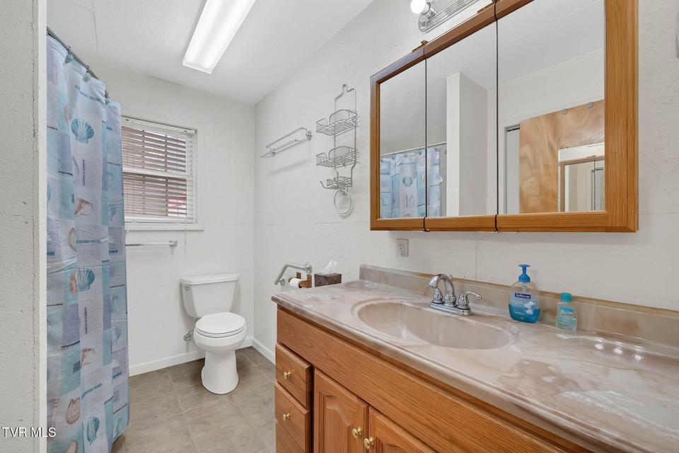 Photo #33: 1185 Woolsey Road