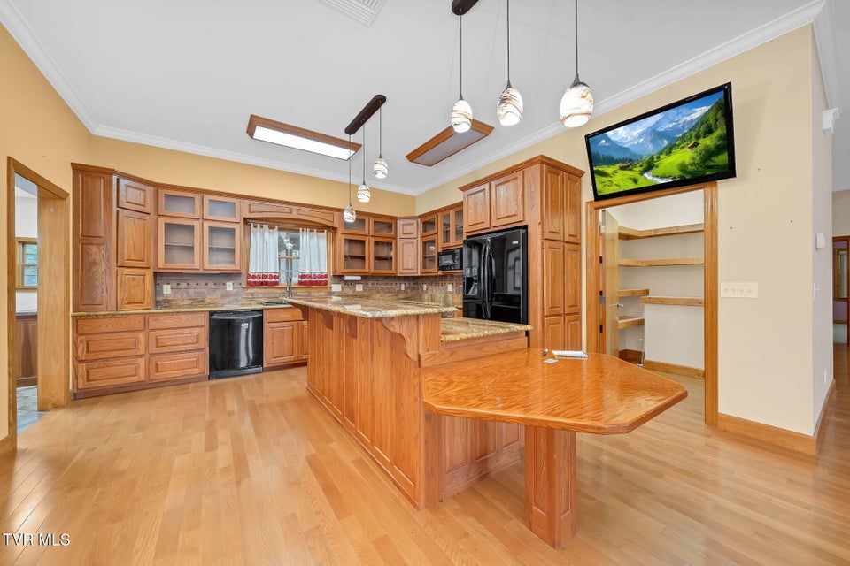 Photo #8: 1185 Woolsey Road