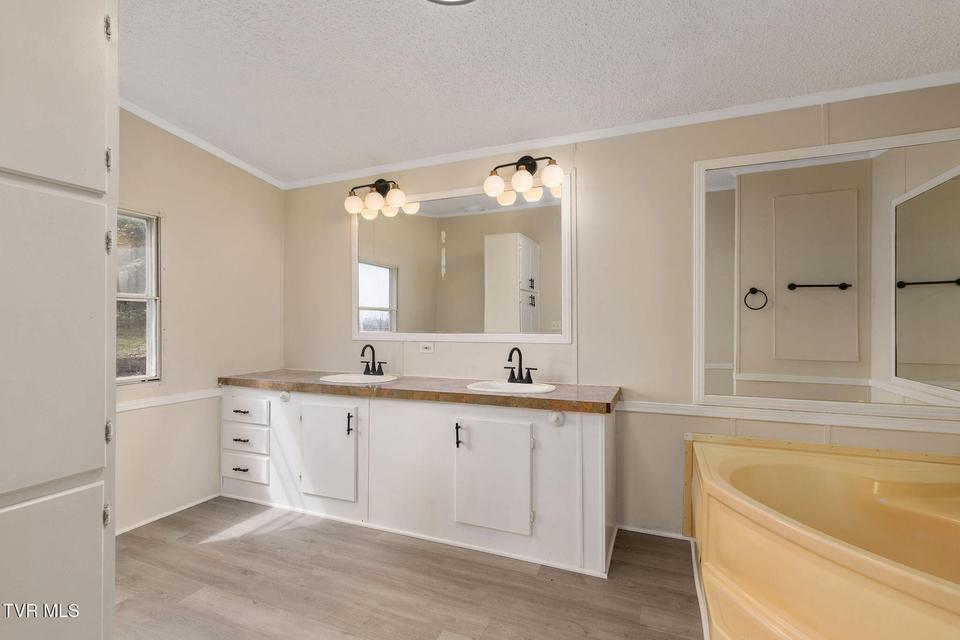 Photo #24: 3315 Chuckey Highway