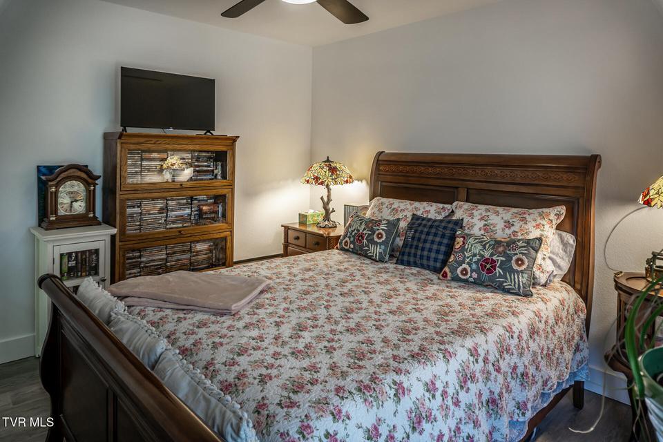 Photo #31: 80 Polly Anna Drive