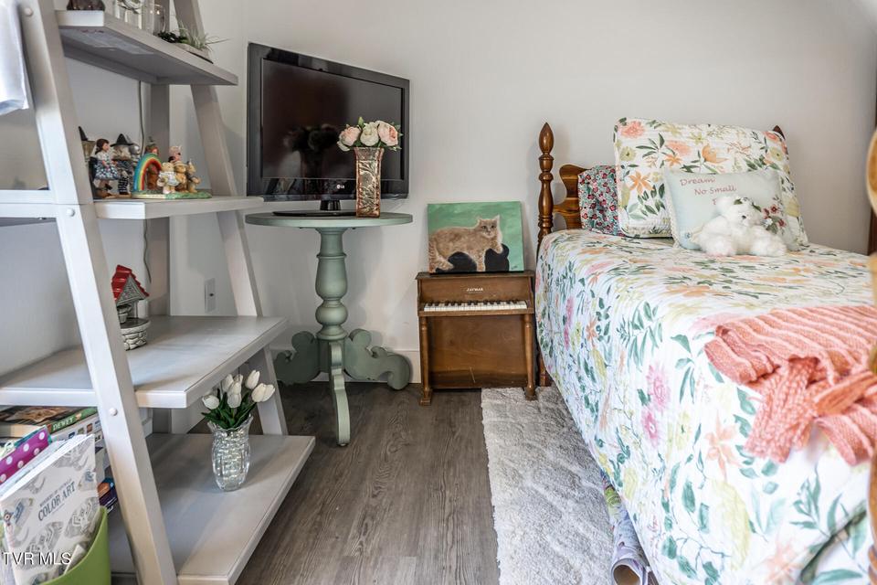 Photo #33: 80 Polly Anna Drive