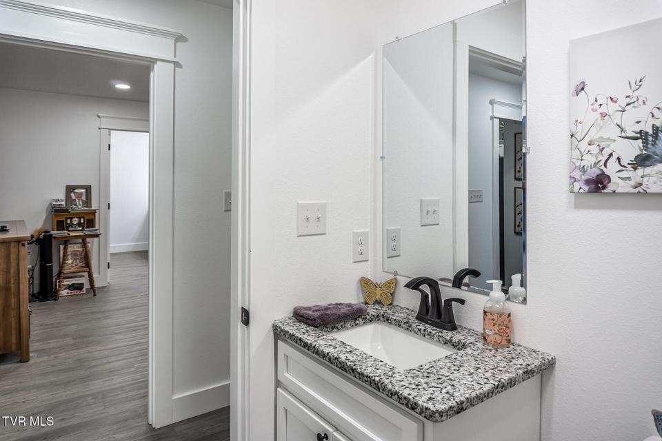 Photo #37: 80 Polly Anna Drive