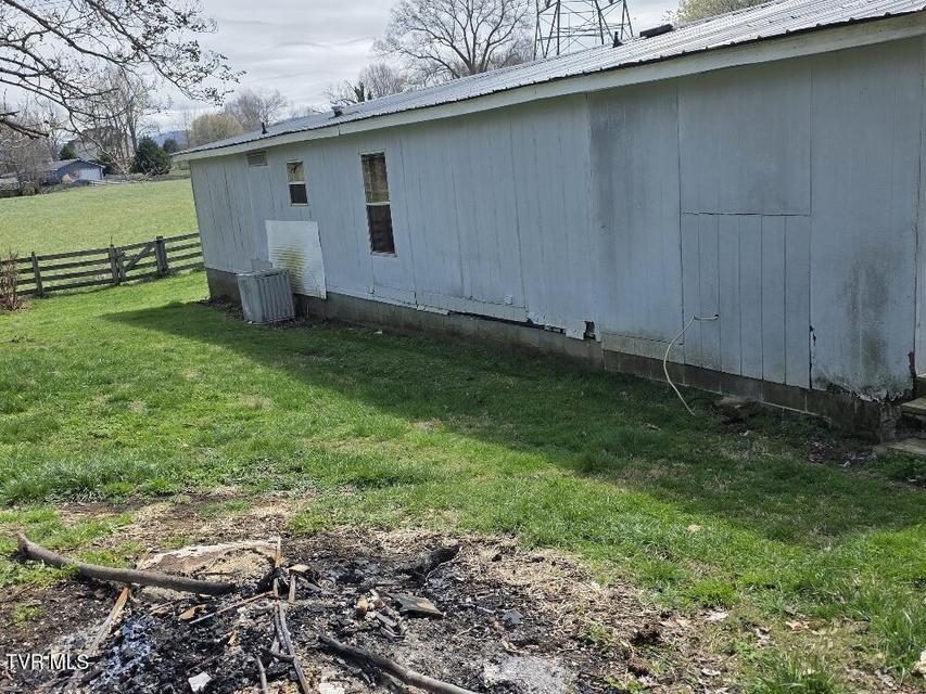 Photo #3: 549 Peoples Road