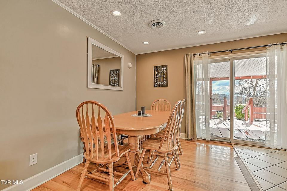 Photo #12: 406 Circle Heights Drive