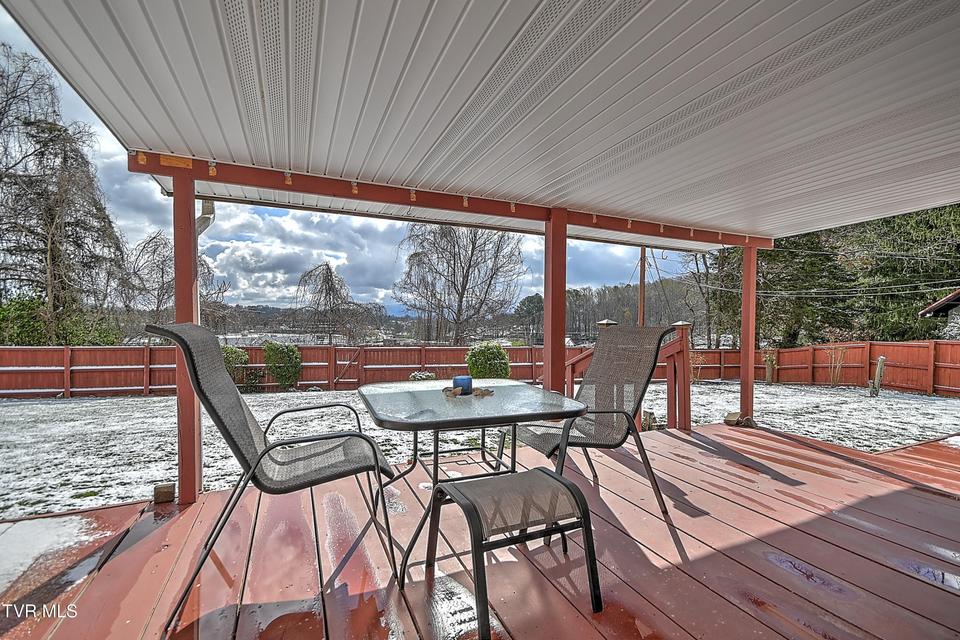 Photo #38: 406 Circle Heights Drive