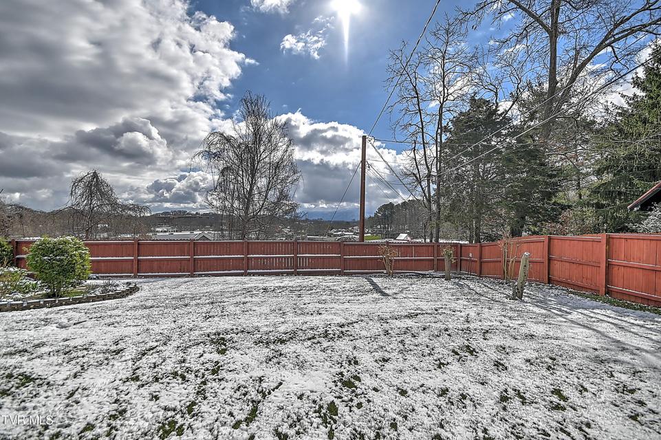 Photo #49: 406 Circle Heights Drive