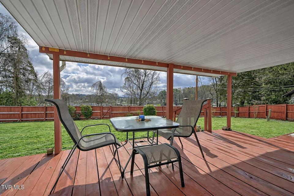 Photo #52: 406 Circle Heights Drive