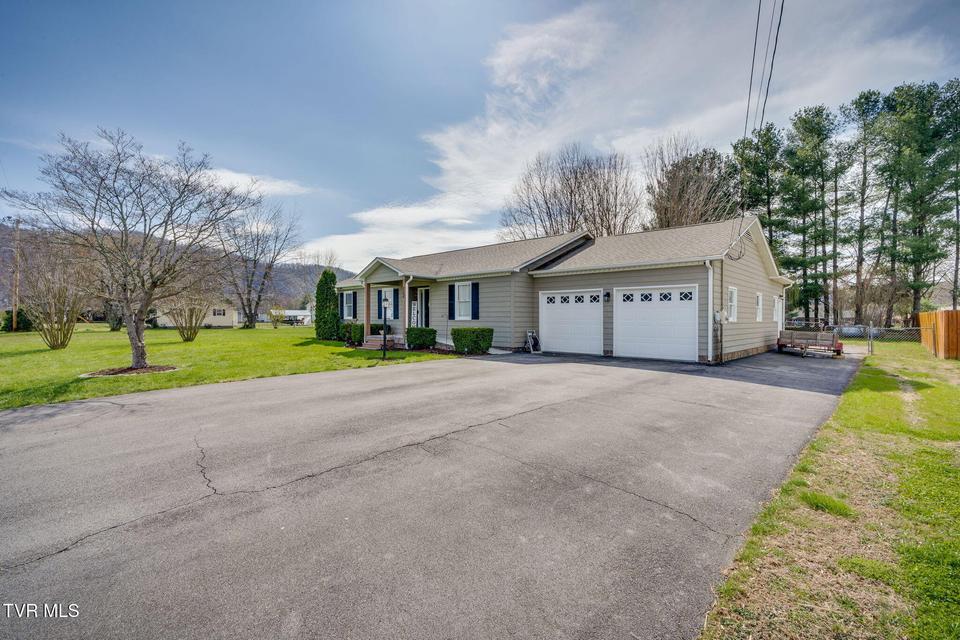 Photo #4: 112 Isaac Lincoln Place