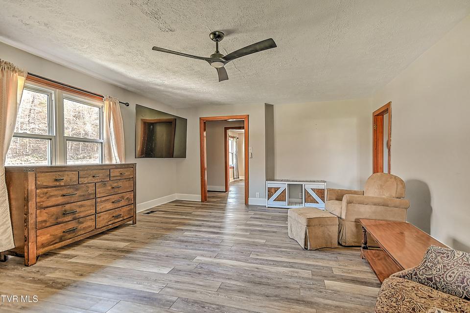 Photo #15: 4855 Bloomingdale Road