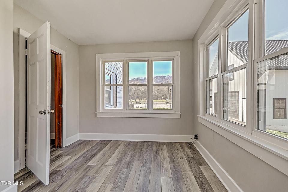 Photo #14: 4855 Bloomingdale Road