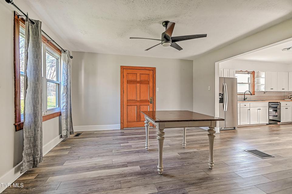 Photo #6: 4855 Bloomingdale Road