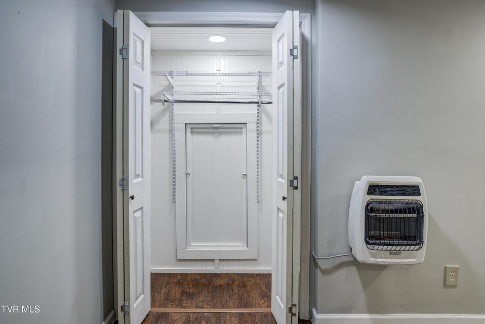 Photo #27: 204 Mountain View Road