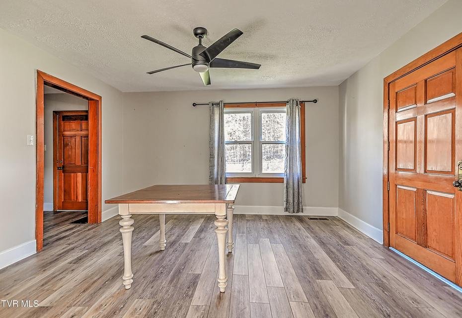 Photo #5: 4855 Bloomingdale Road