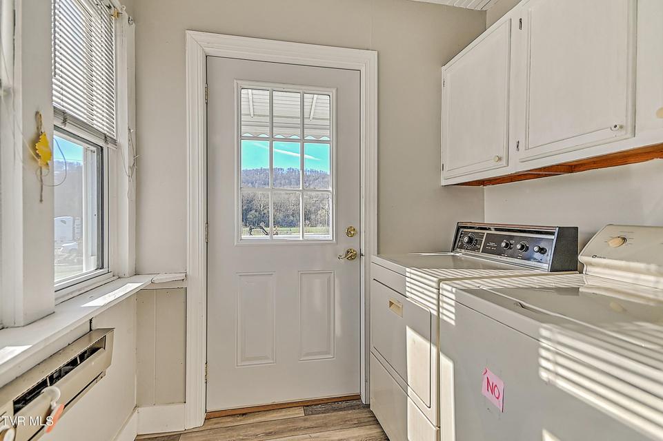 Photo #20: 4855 Bloomingdale Road