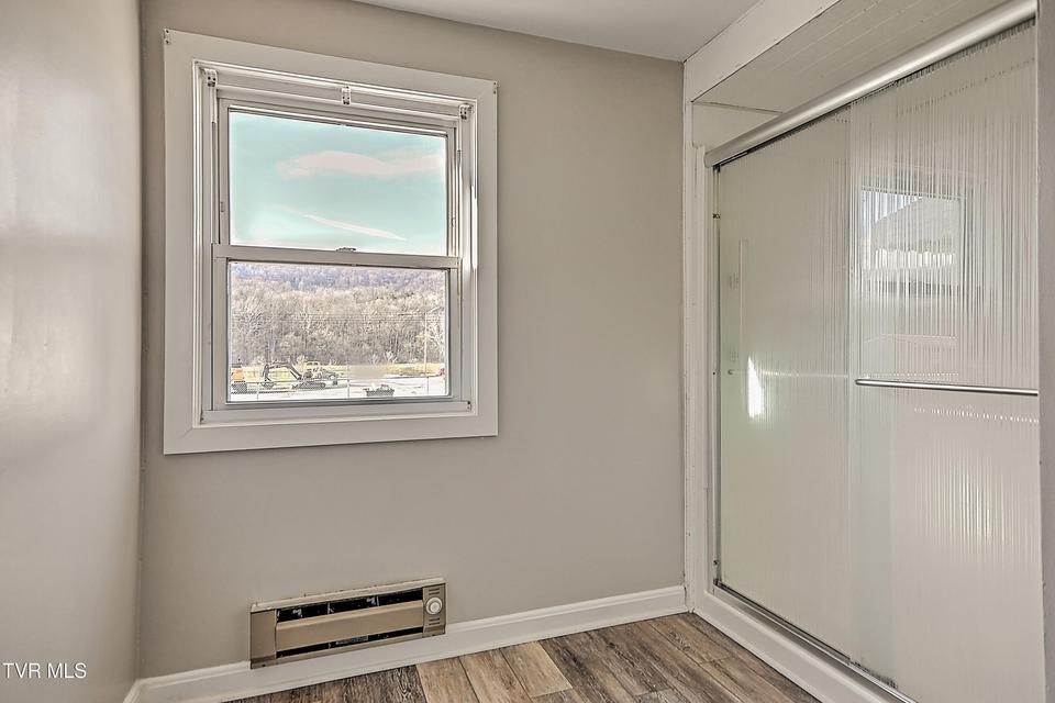 Photo #17: 4855 Bloomingdale Road