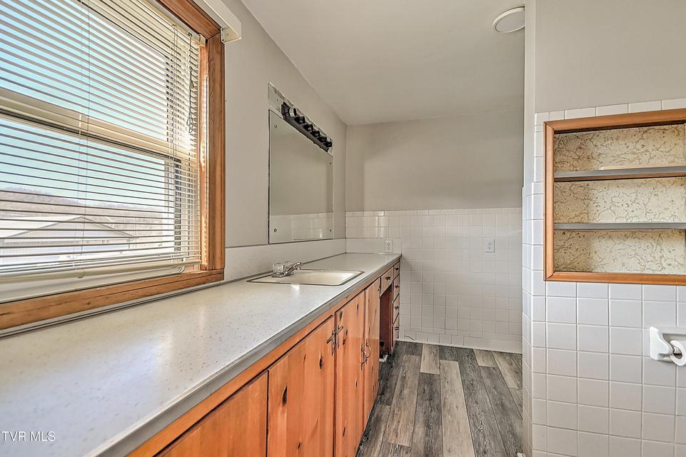 Photo #26: 4855 Bloomingdale Road