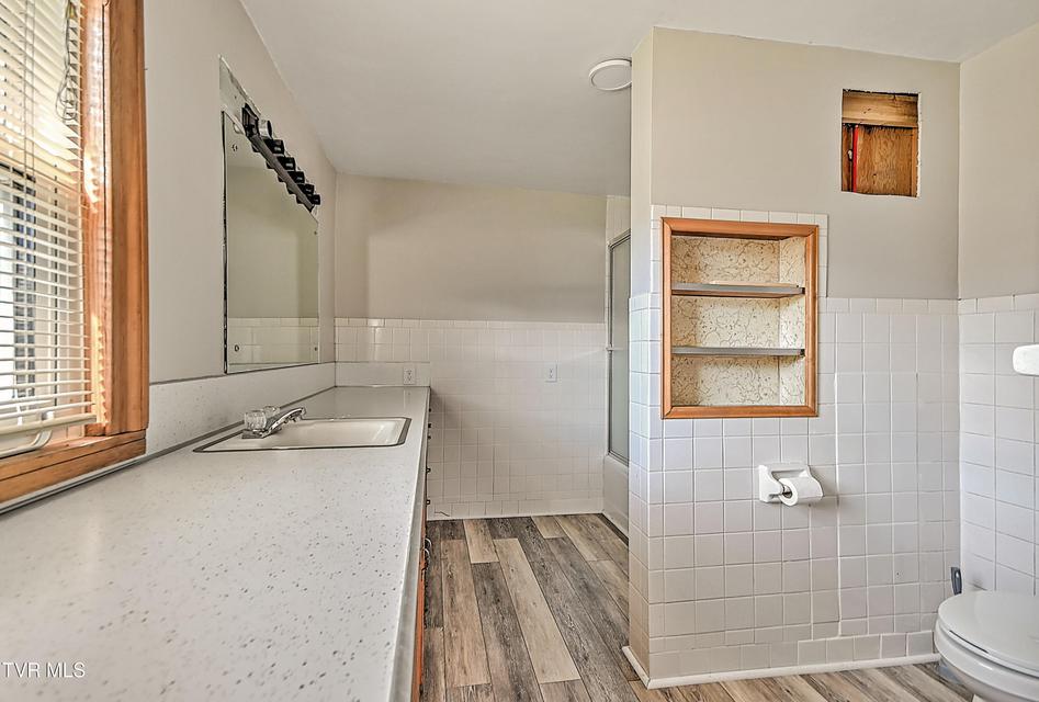 Photo #27: 4855 Bloomingdale Road