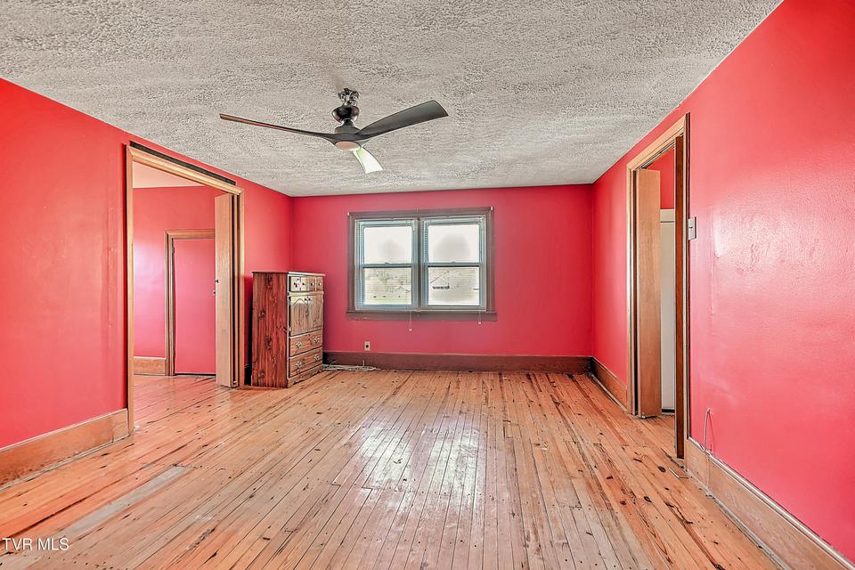 Photo #29: 4855 Bloomingdale Road