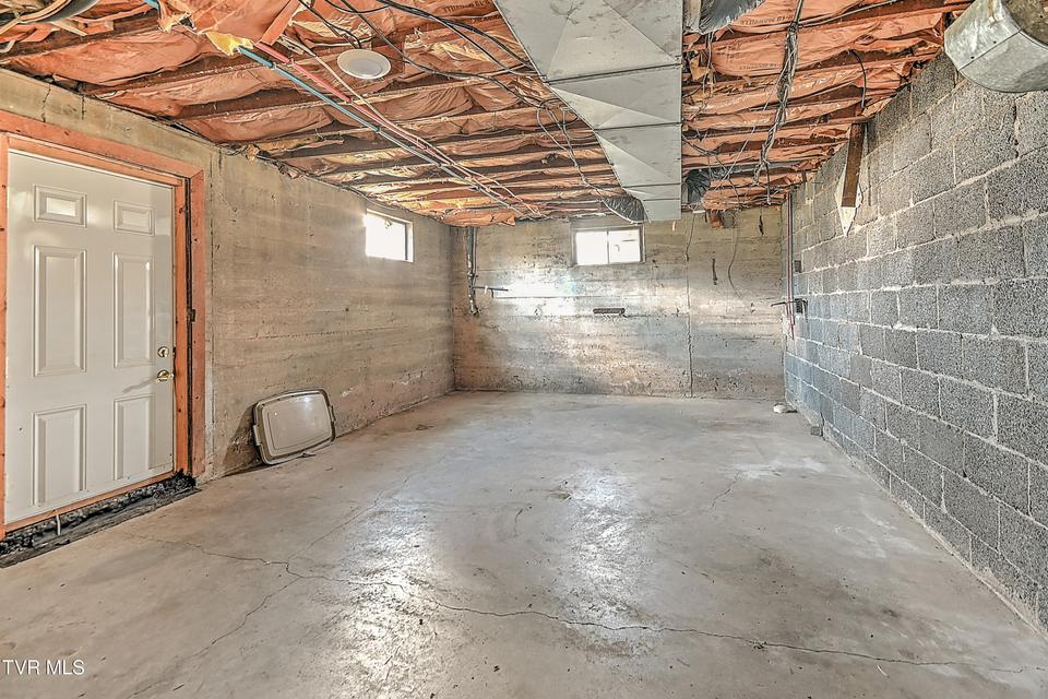 Photo #36: 4855 Bloomingdale Road