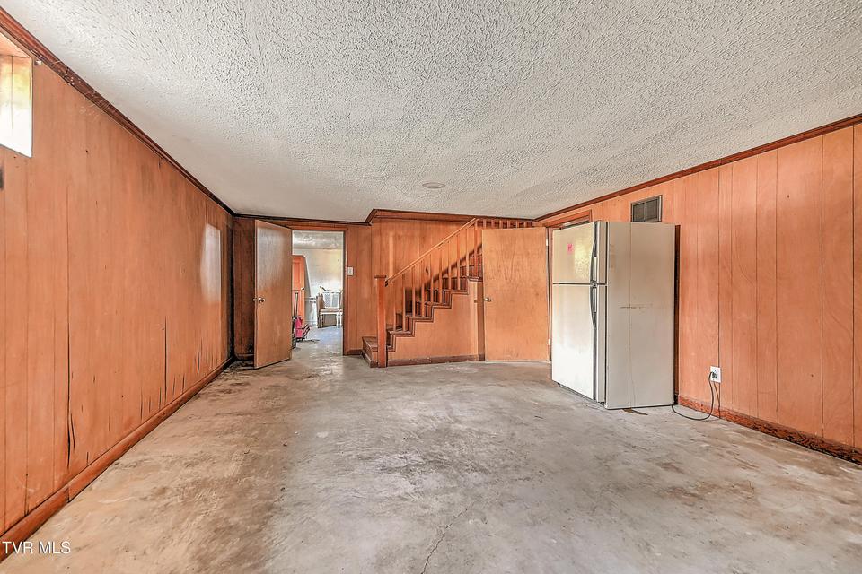 Photo #34: 4855 Bloomingdale Road