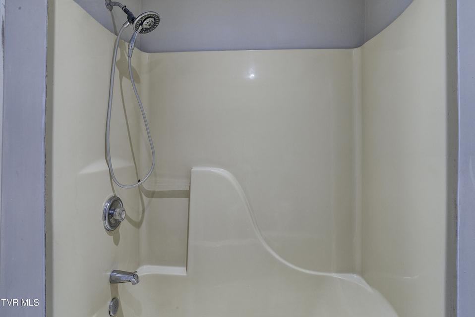 Photo #17: 204 Mountain View Road