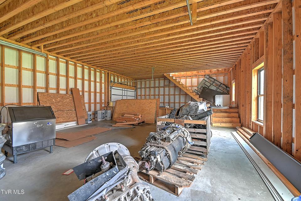 Photo #44: 4855 Bloomingdale Road