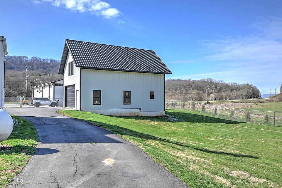 Photo #46: 4855 Bloomingdale Road