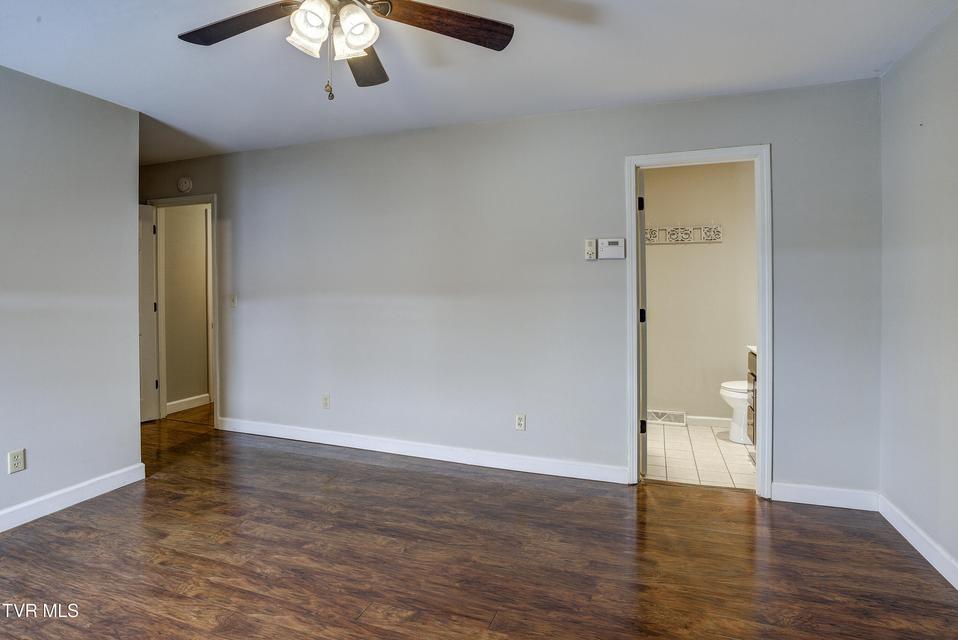 Photo #13: 204 Mountain View Road