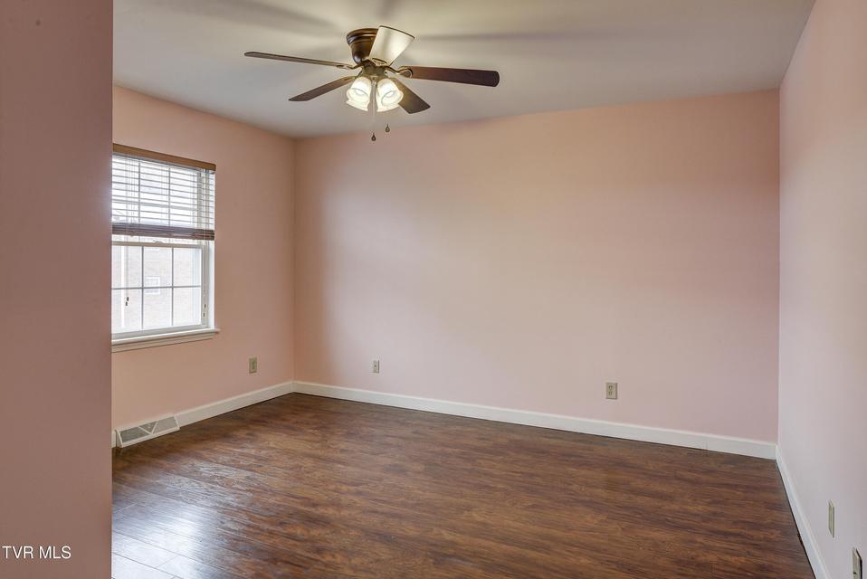 Photo #18: 204 Mountain View Road