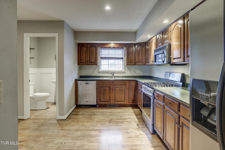 Photo #4: 204 Mountain View Road