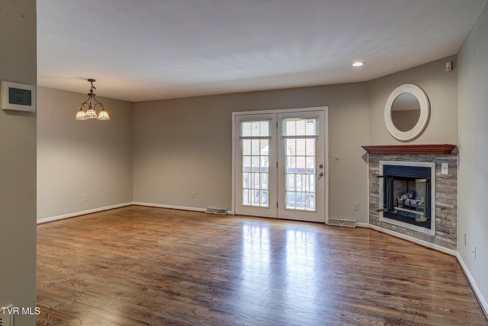 Photo #7: 204 Mountain View Road