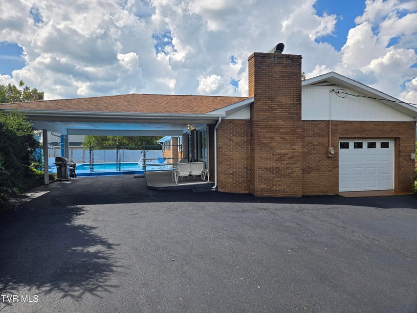 Photo #5: 720 Mohawk Drive