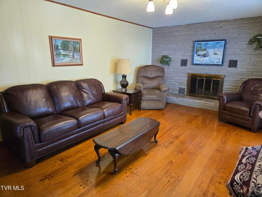 Photo #9: 720 Mohawk Drive