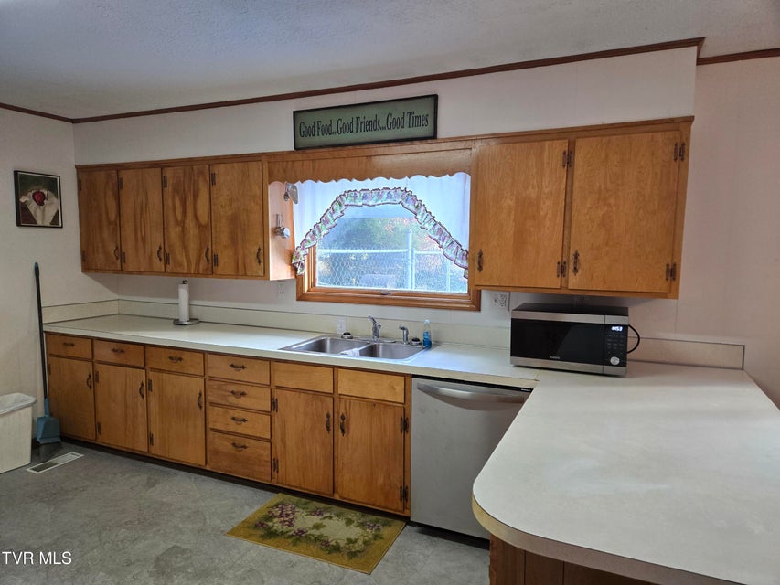 Photo #15: 720 Mohawk Drive