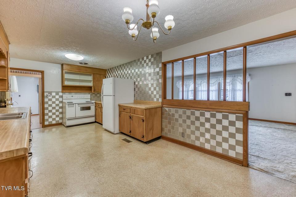 Photo #10: 428 Allen Drive