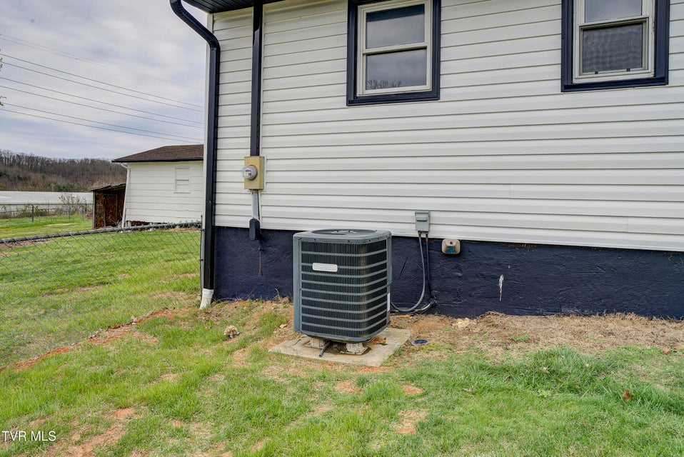 Photo #31: 932 Mountain View Road