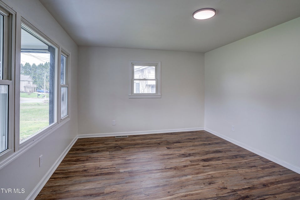 Photo #9: 932 Mountain View Road