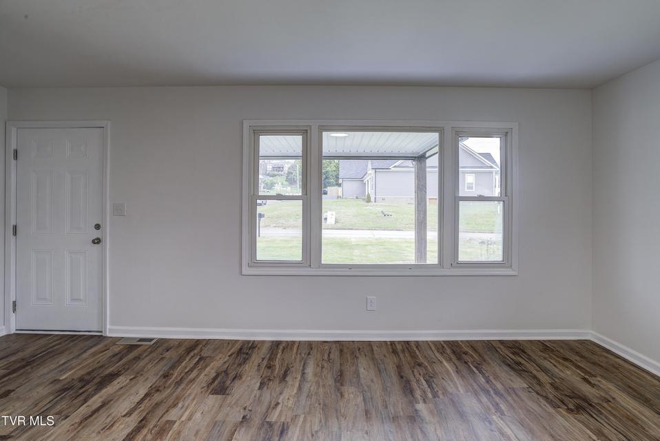 Photo #11: 932 Mountain View Road