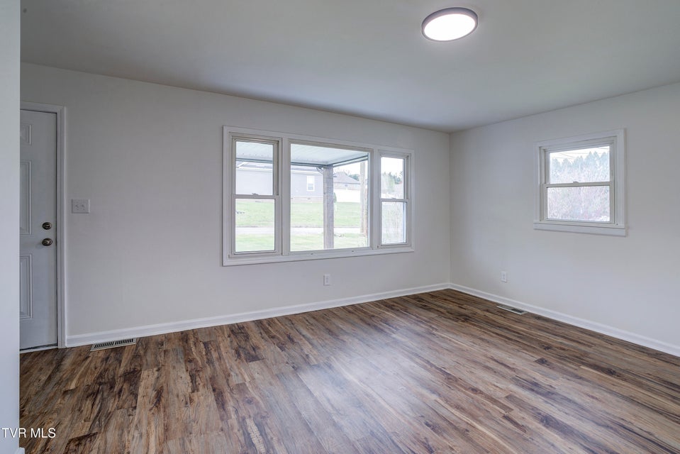 Photo #17: 932 Mountain View Road