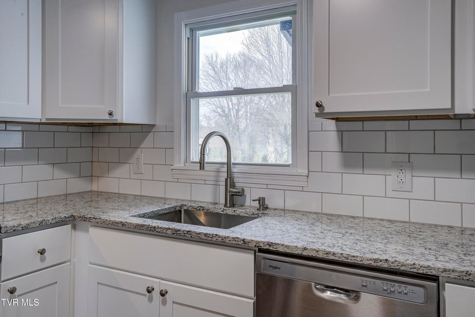 Photo #6: 932 Mountain View Road