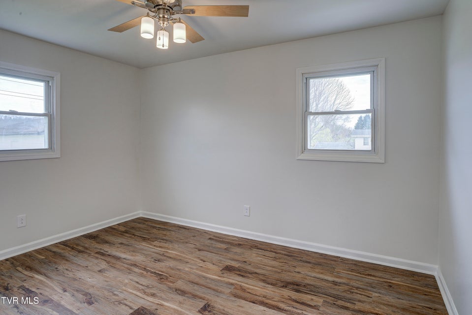 Photo #19: 932 Mountain View Road