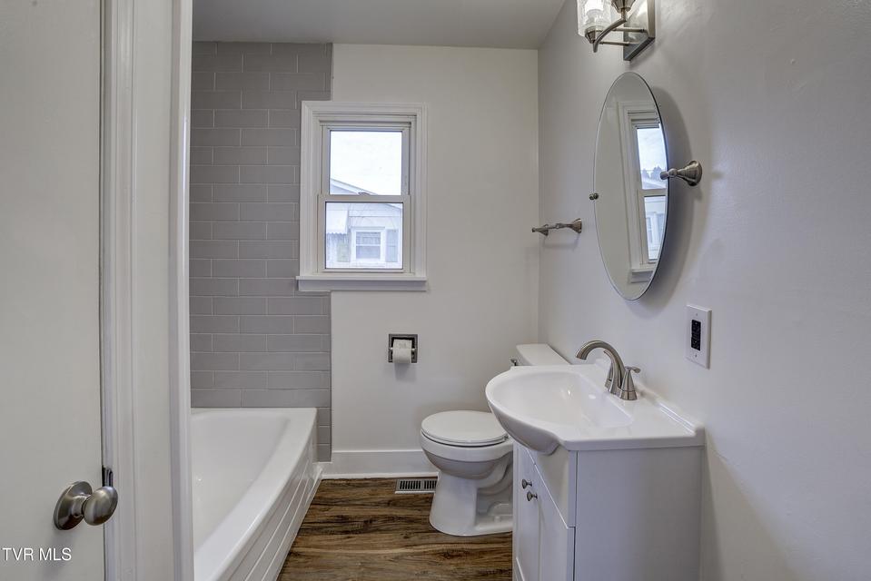 Photo #12: 932 Mountain View Road