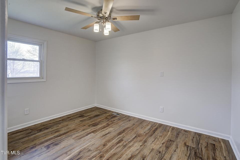 Photo #18: 932 Mountain View Road