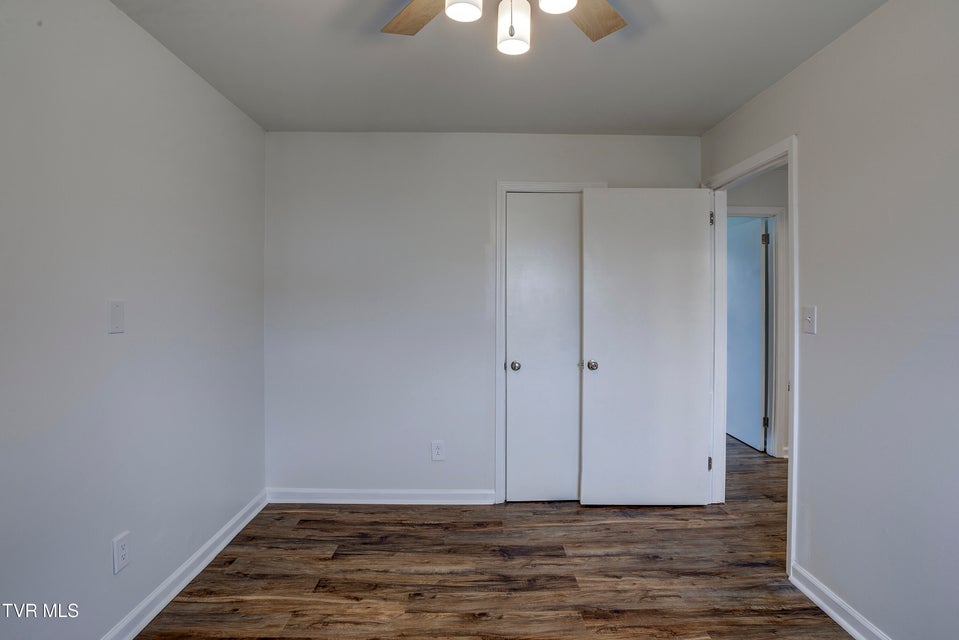 Photo #22: 932 Mountain View Road